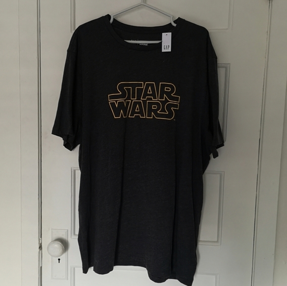 🌟Host Pick🌟 BNWT Star Wars Gap T-Shirt - Picture 2 of 6